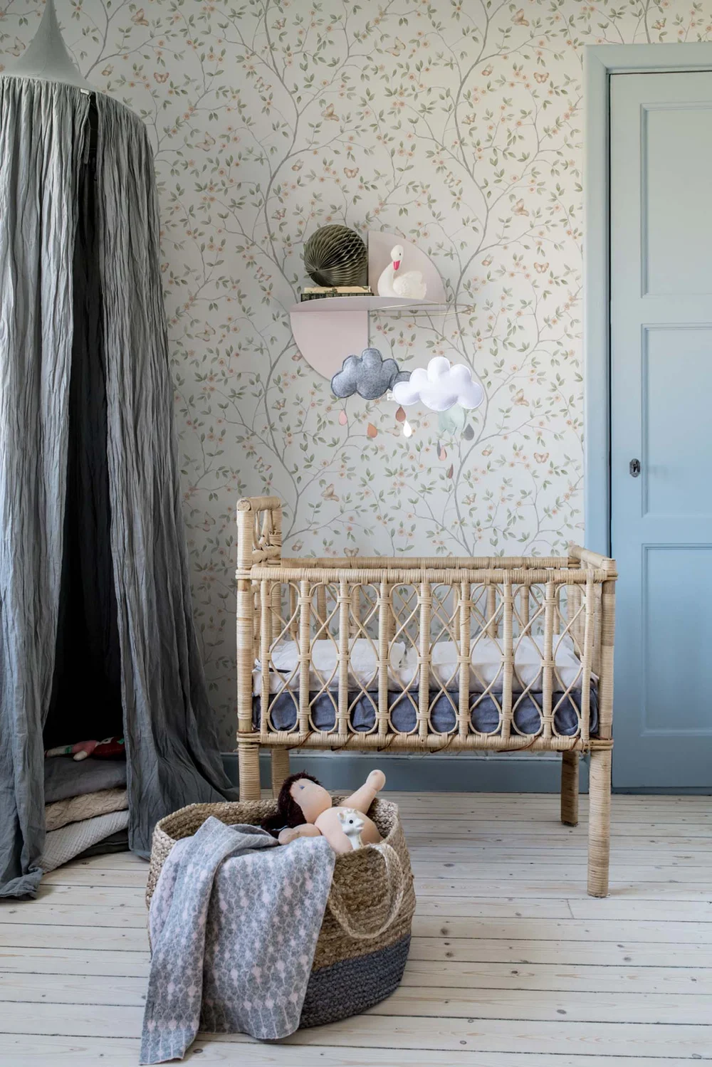 Bassinet nursery deals
